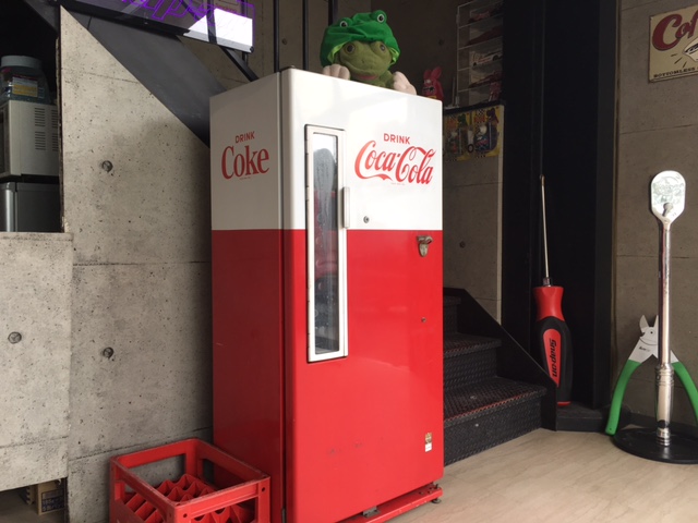 コカ コーラ冷蔵庫 長野県長野市の車屋さん車援隊 カーエンタイ 板金塗装 中古車販売 車検整備